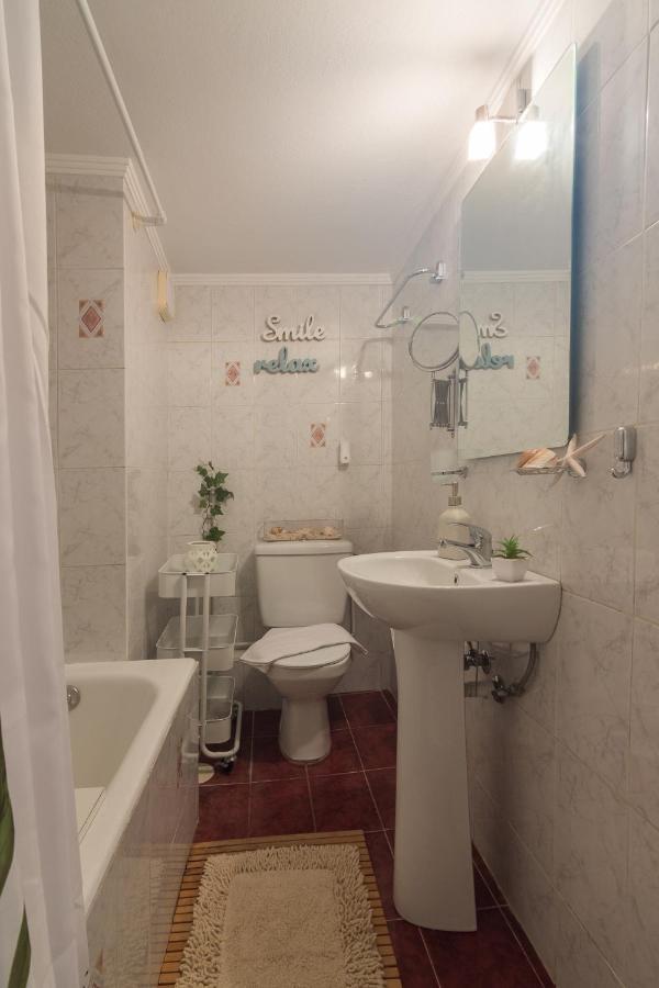 Classic And Modern Apartment In Aten Exteriör bild
