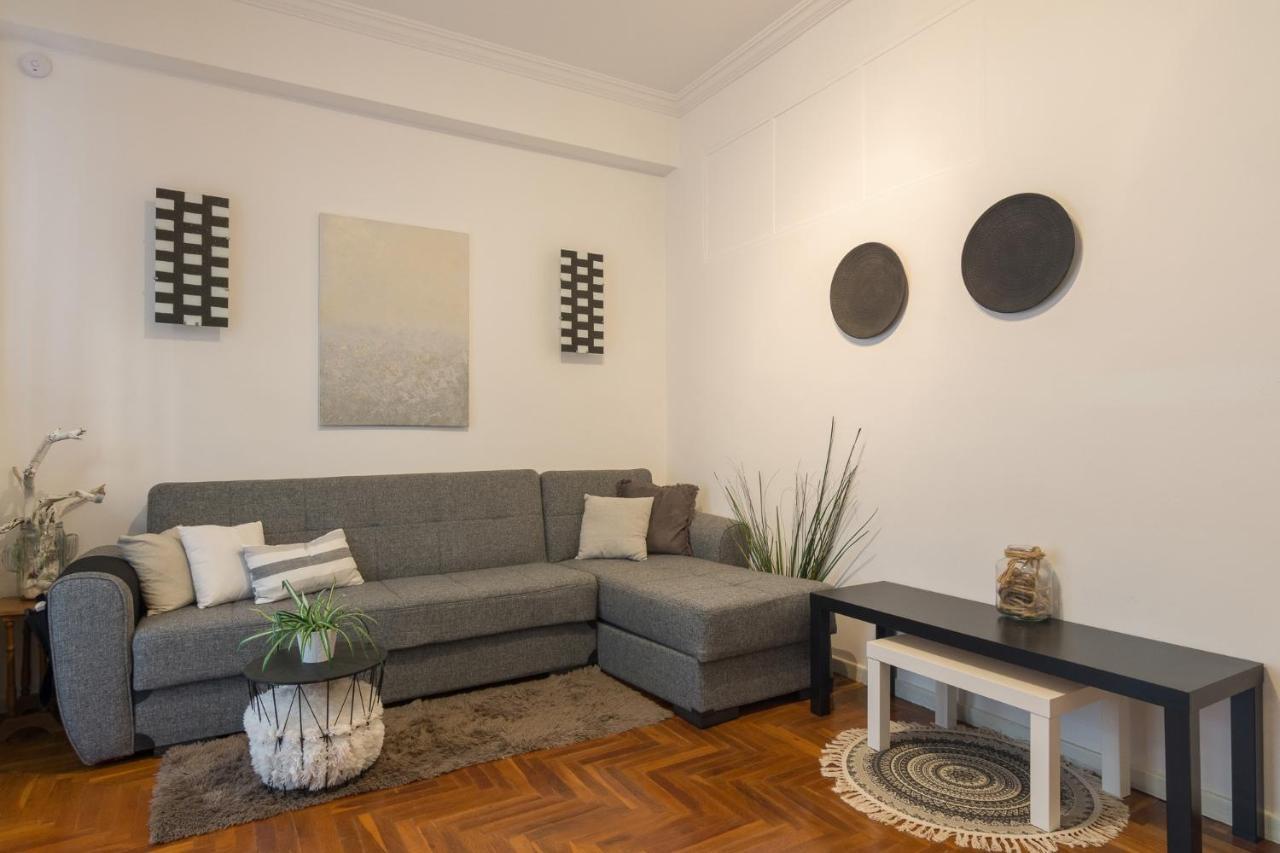 Classic And Modern Apartment In Aten Exteriör bild