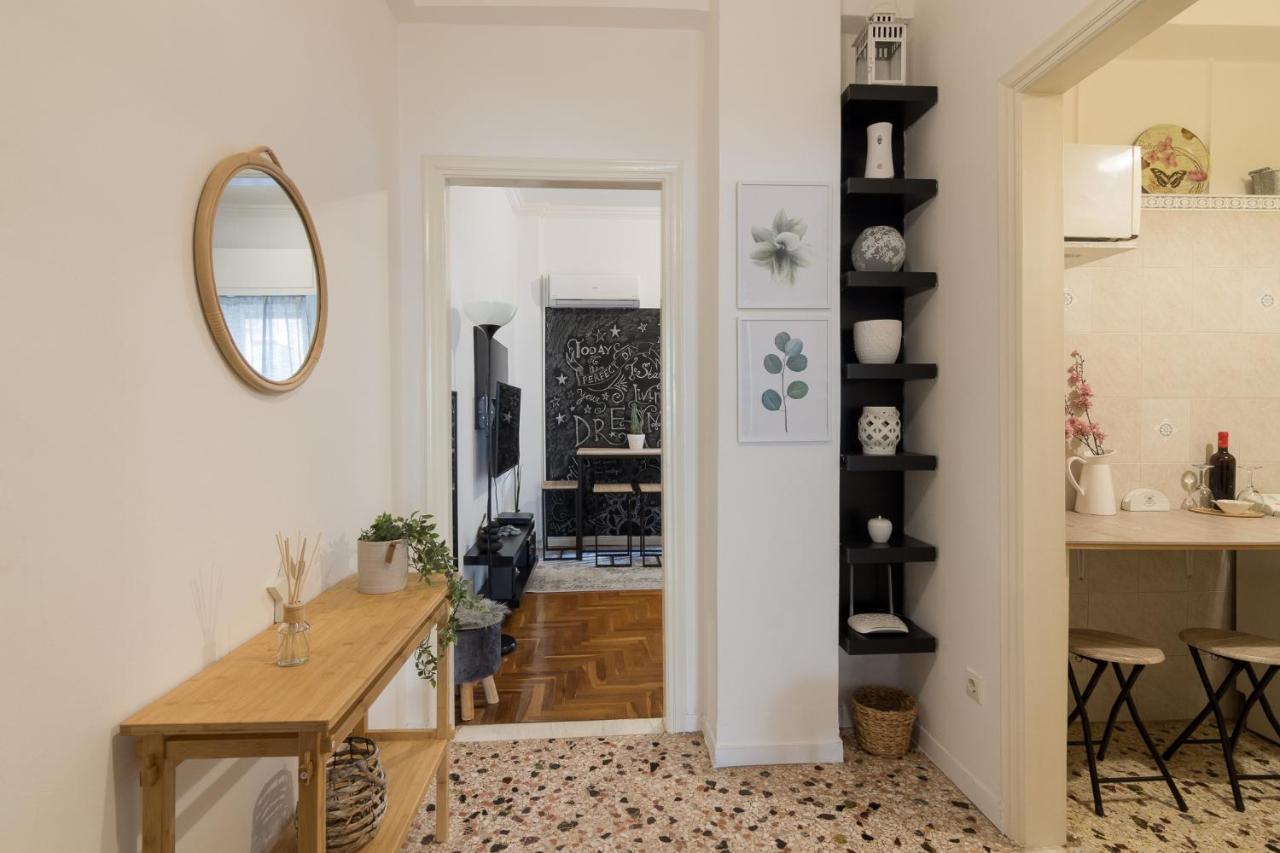 Classic And Modern Apartment In Aten Exteriör bild